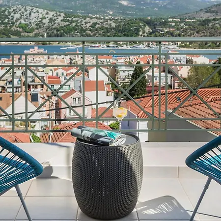 Grand View Maisonette شقة *